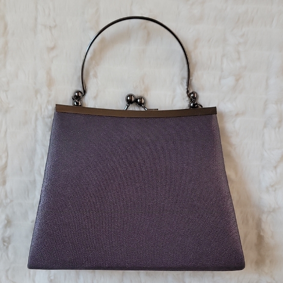 Handbags - Evening Purse, gray, with Silver Frame and Textured Fabric